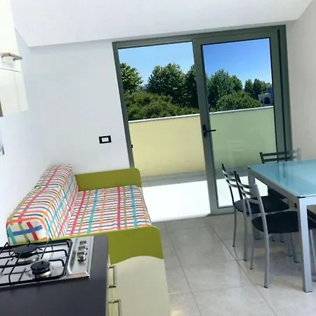 Colorful With Pool Appartement *