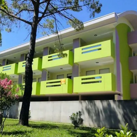 Appartement Colorful With Pool Bibione