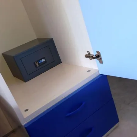 Colorful With Pool 아파트 비비오네