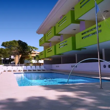 Colorful With Pool Appartement *