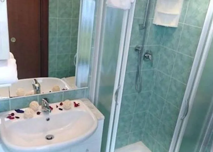 Colorful With Pool Апартаменти